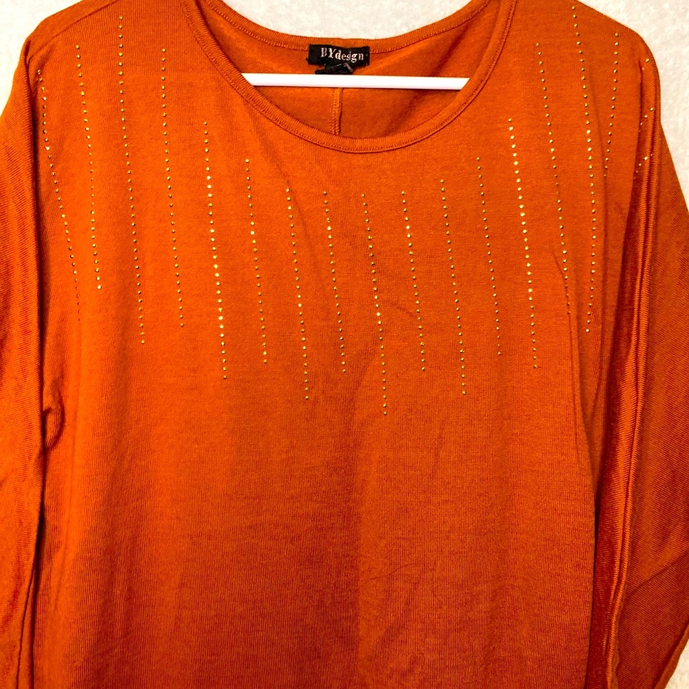 Light long sleeve sweater